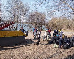 Открытие нового волонтерского сезона по уборке территорий.