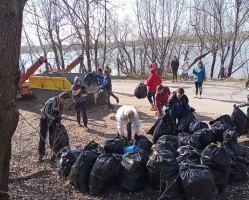 Открытие нового волонтерского сезона по уборке территорий.