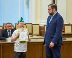 Рабочий путь - Смоленские школьники собрали почти 2,5 тонны использованных батареек
