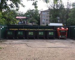 УСТАНОВЛЕНЫ СПЕЦИАЛЬНЫЕ КОНТЕЙНЕРЫ ДЛЯ РАЗДЕЛЬНОГО НАКОПЛЕНИЯ ПЛАСТИКА