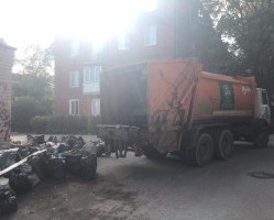 Инициативная группа жителей г. Смоленска из https://vk.com/greenrachevka вновь организовала субботник.